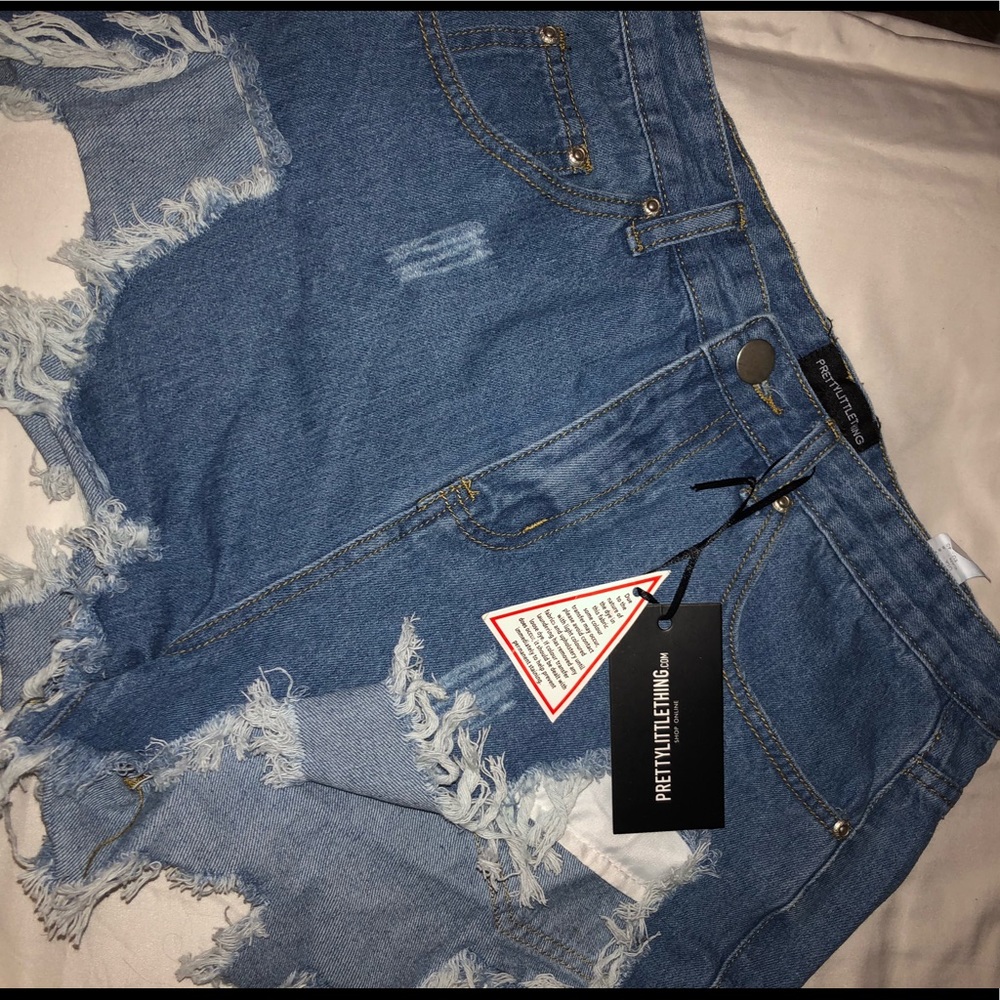 Denim distressed short shorts
